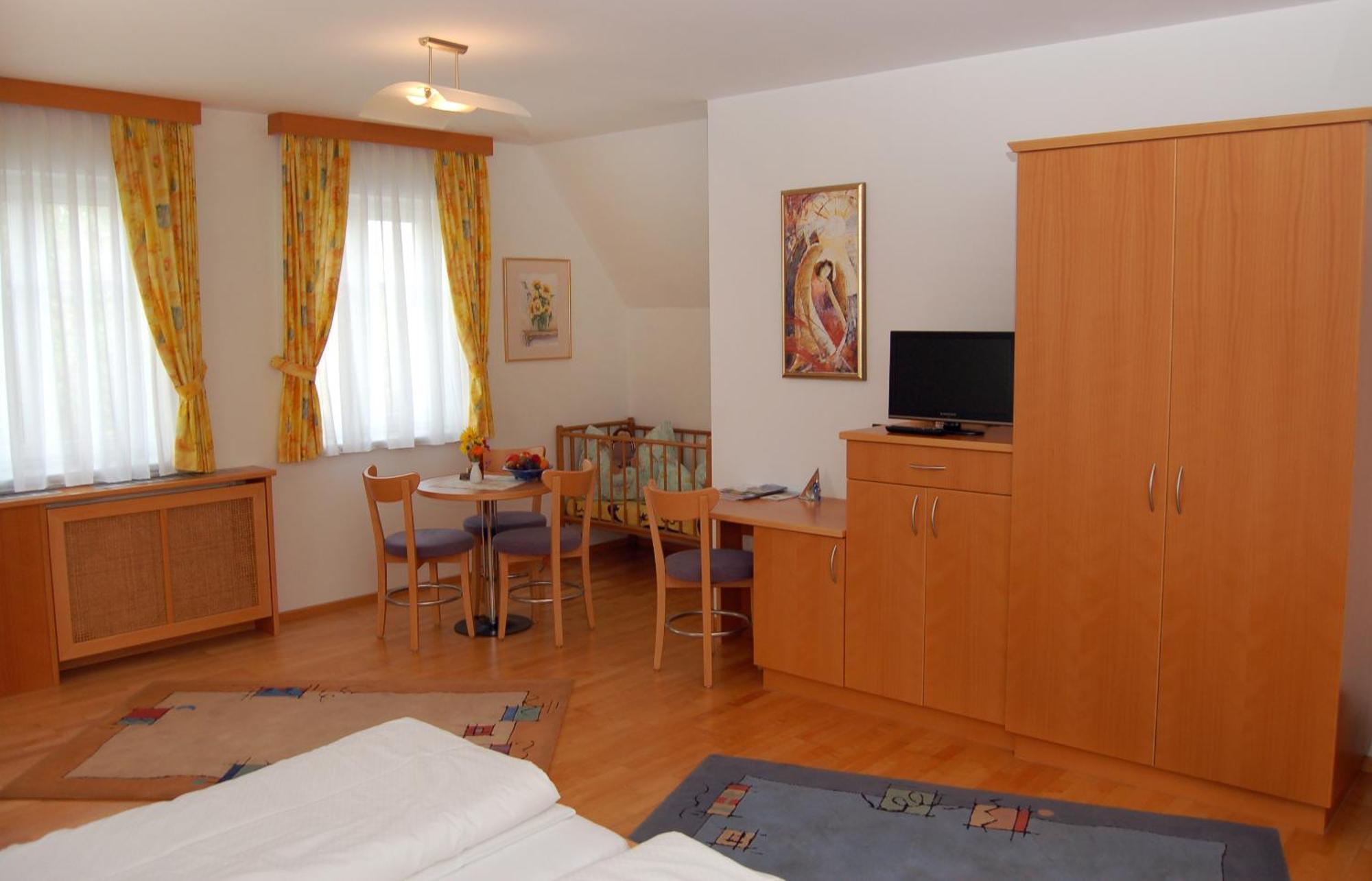 Pension Zur Post Apartman Bad Blumau Szoba fotó
